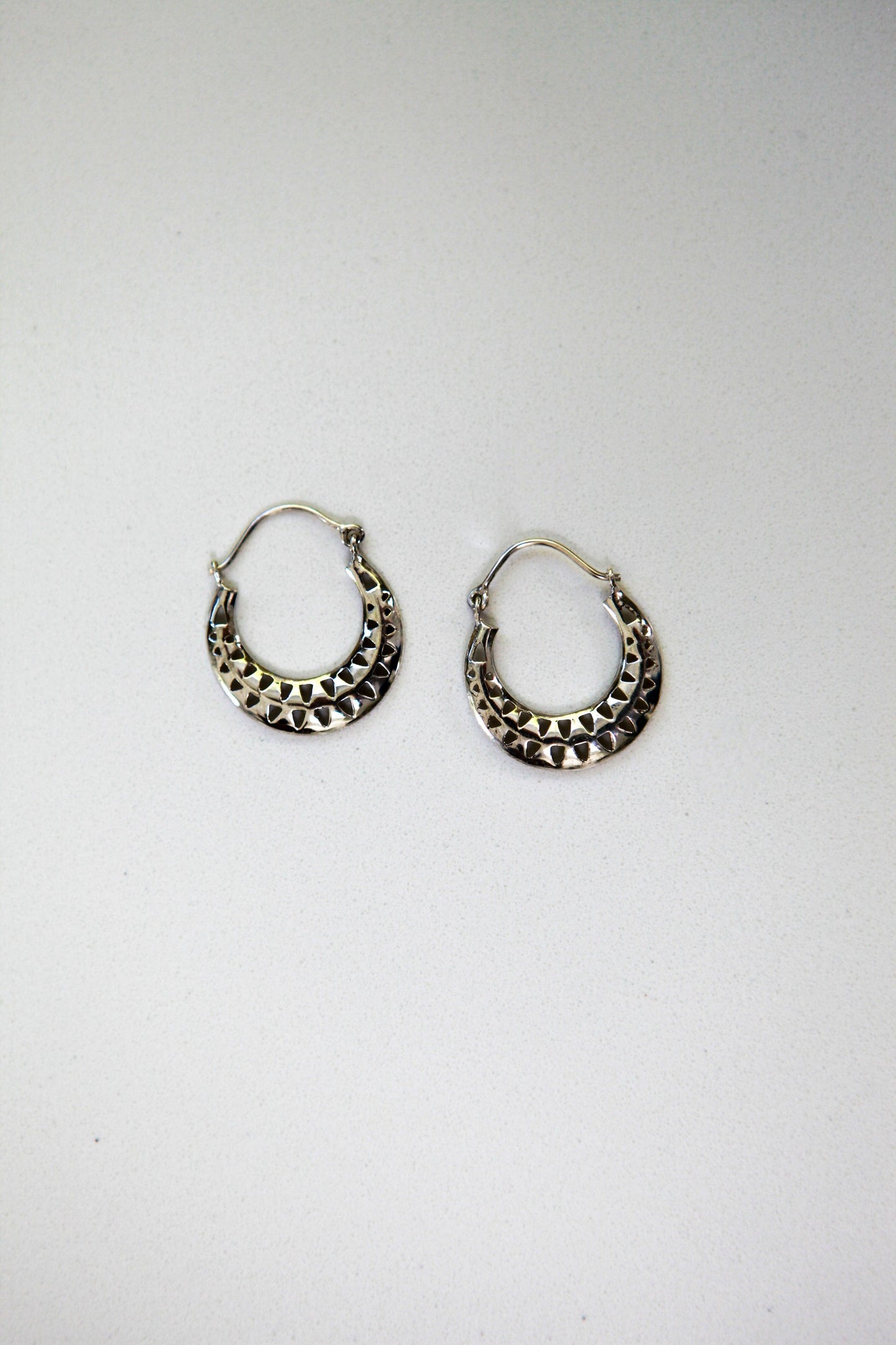 Small 6 Pointed Hoops Earrings