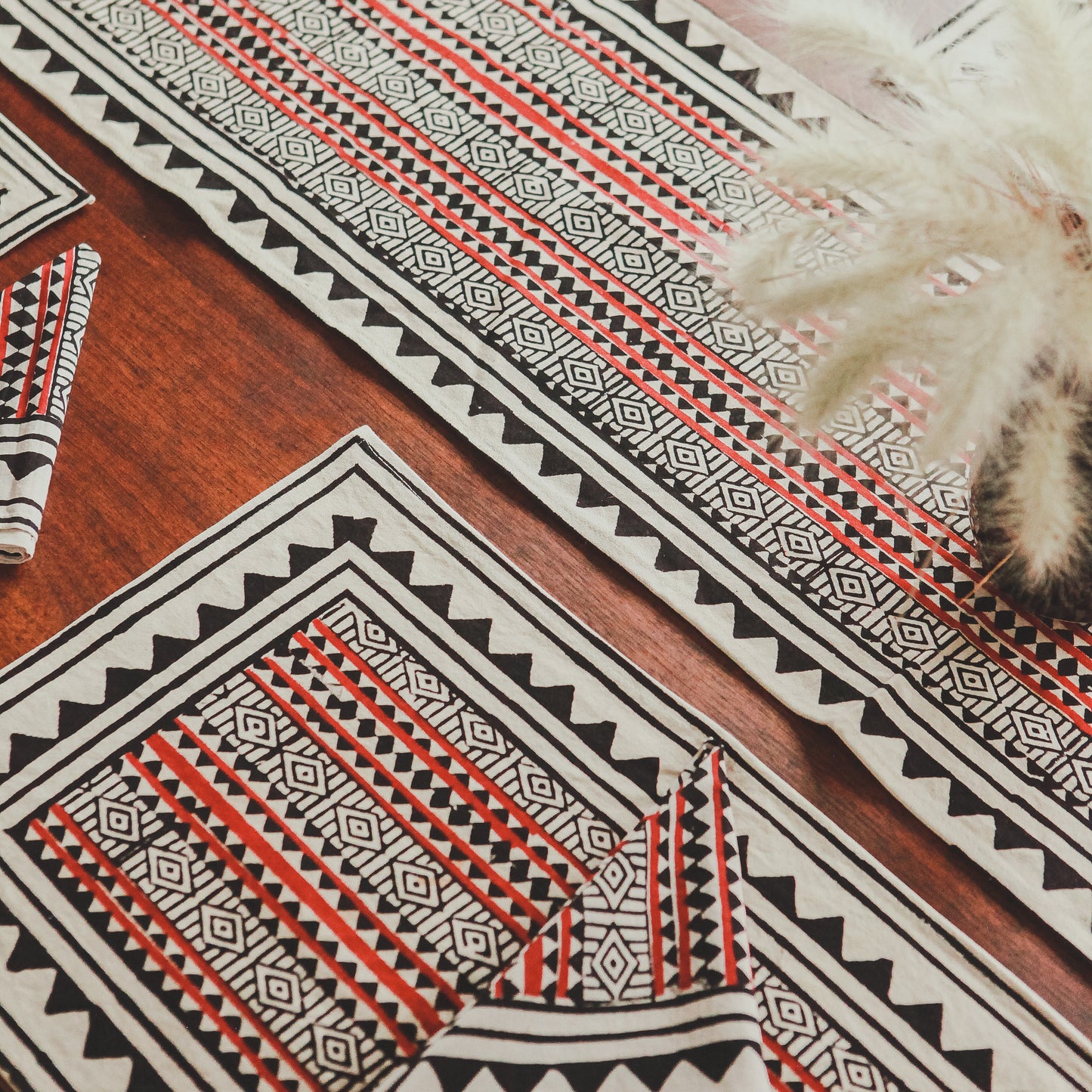 Red Geometric Table set